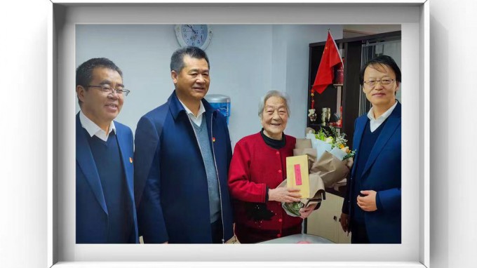 金宝慱亚洲体育集团党委开展春节“送温暖”慰问活动