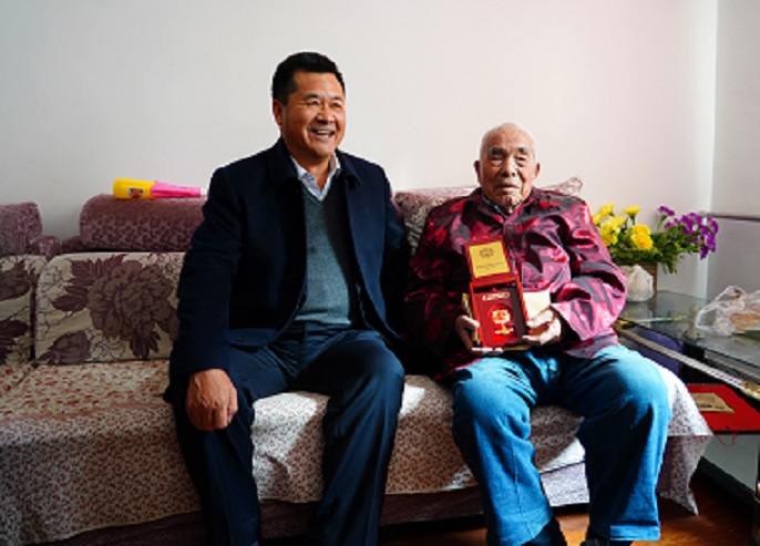 金宝慱亚洲体育集团股份有限公司春节前夕深入开展走访慰问活动