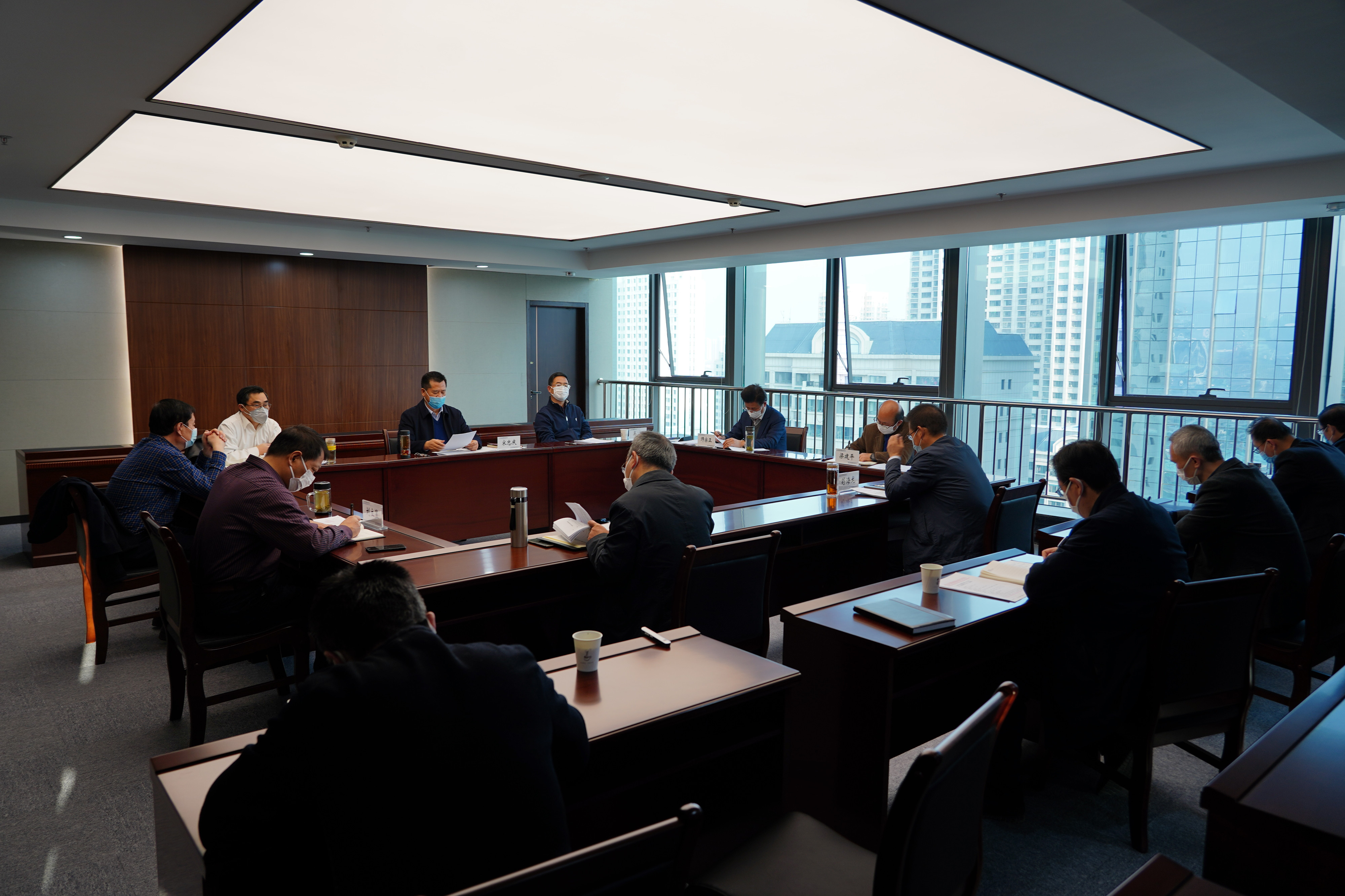 金宝慱亚洲体育集团组织召开2020年党委理论学习<br/>中心组第一次集体学习(扩大)会