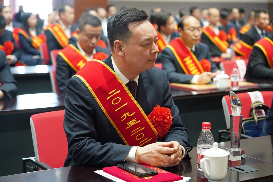 1626838127353065693.jpg 张昕朗.jpg